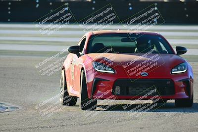 media/Nov-02-2025-Speed Ventures (Sun) [[61724e2e34]]/Black/Session 4/